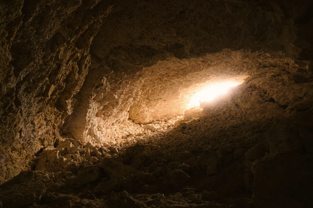 la sortie de la caverne